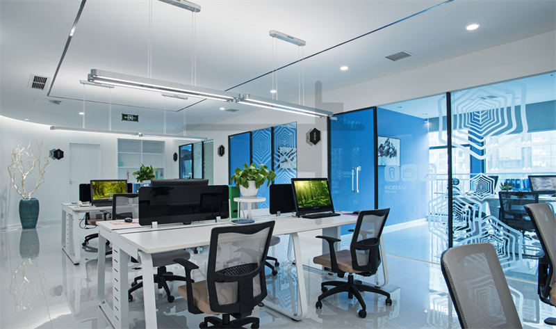 <a href=http://www.chinalianhe.com/ target=_blank class=infotextkey>合肥辦公室裝修</a>怎樣實(shí)現(xiàn)和諧的布局設(shè)計(jì)清爽自然